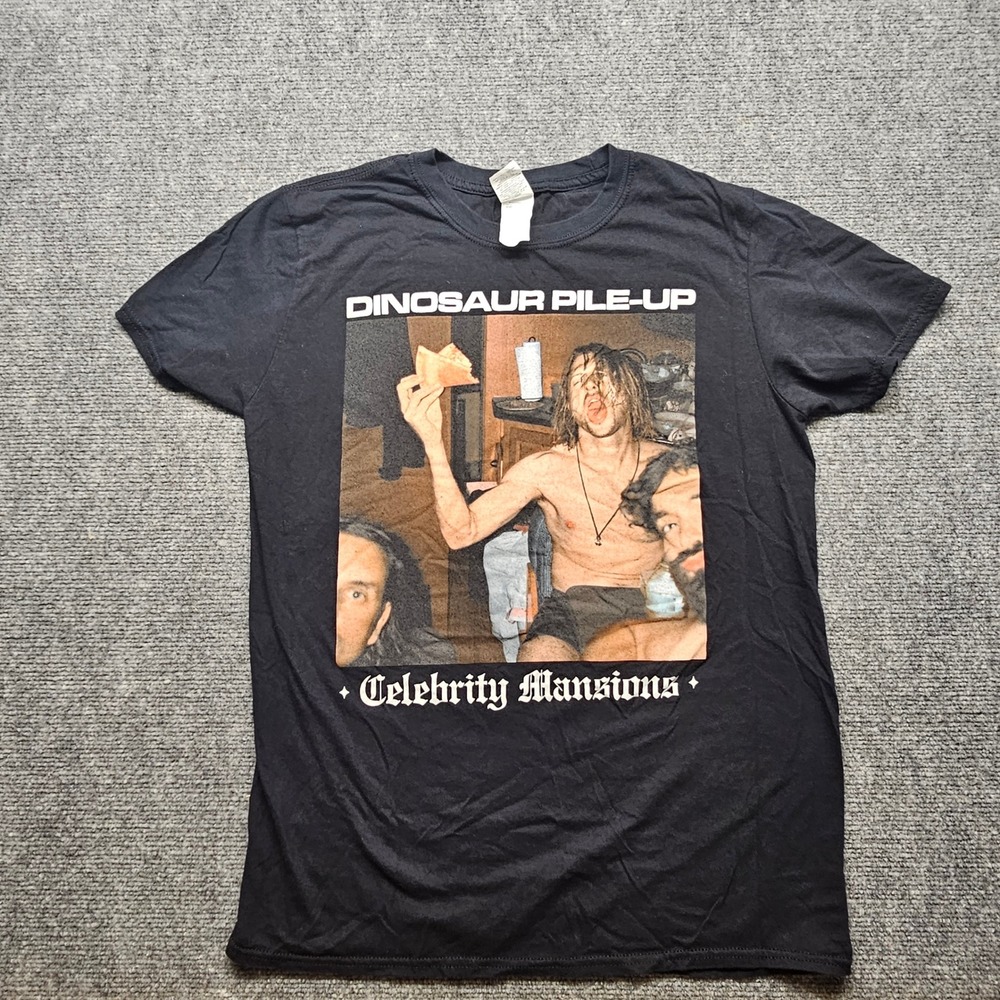 Dinosaur Pile-Up Celebrity Mansions Graphic T-Shirt Black Mens Medium Gildan